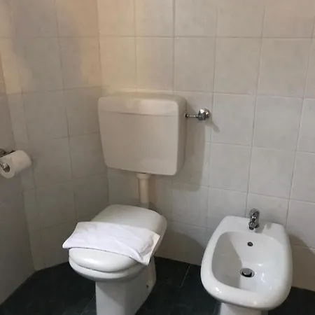 Mirabeau Bellagio Economy Per Famiglie O Gruppi, Con 4 Posti Letto *