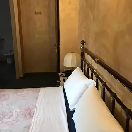 Mirabeau Bellagio Economy Per Famiglie O Gruppi, Con 4 Posti Letto Мини-отель *