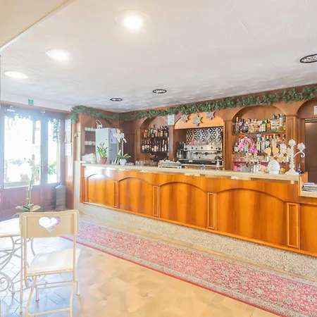 Mirabeau Bellagio Economy Per Famiglie O Gruppi, Con 4 Posti Letto *