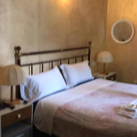 Mirabeau Bellagio Economy Per Famiglie O Gruppi, Con 4 Posti Letto Mini-hôtel